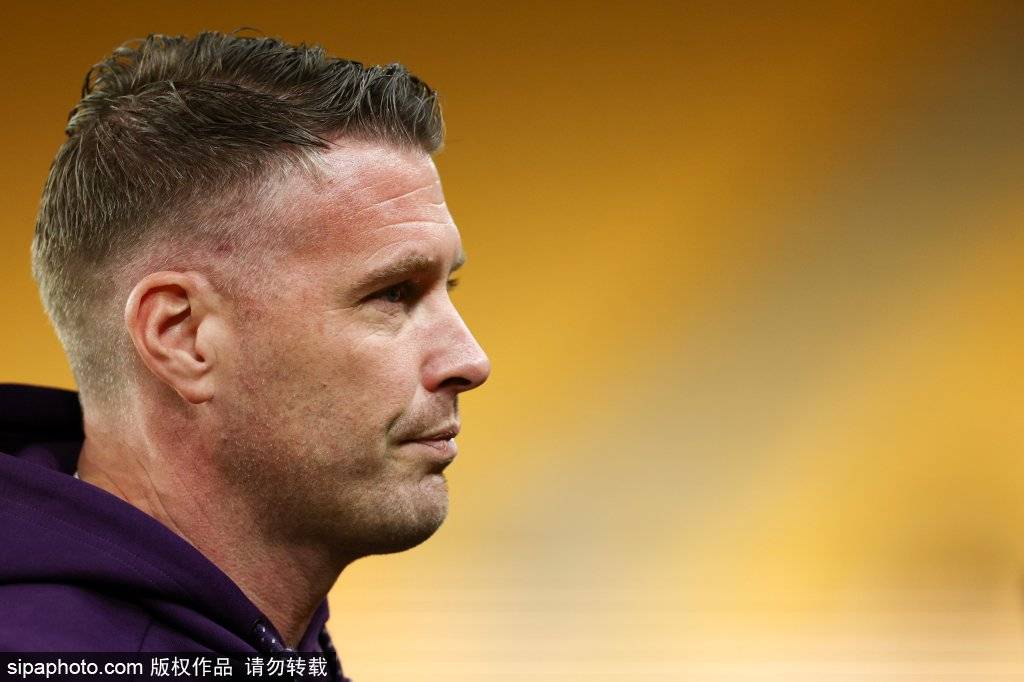 曼联净债务突破10亿美元:俱乐部转型与未来展望