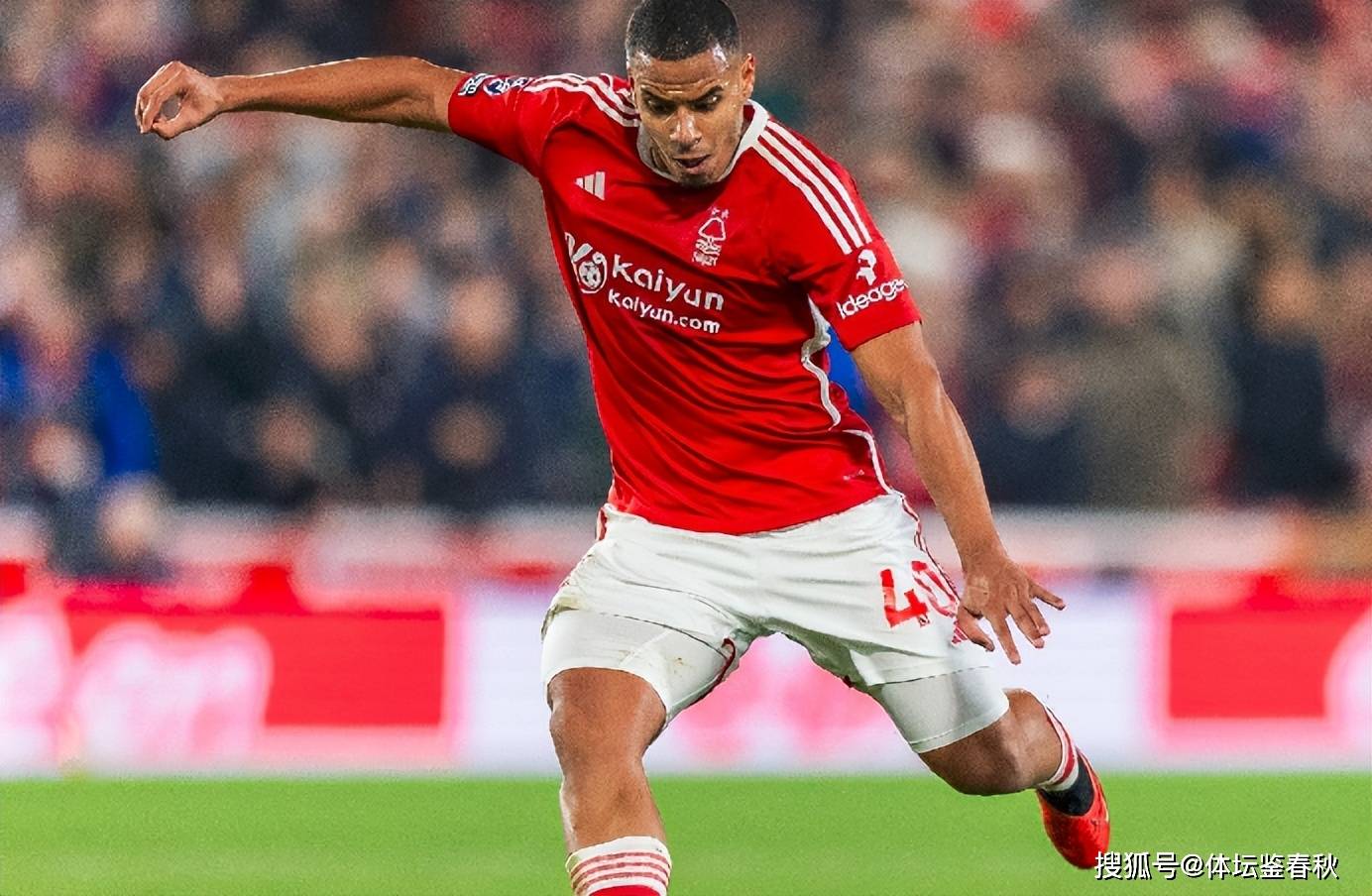 曼联防线告急!亿元组合难堪大用,8100万锁定英超解围王